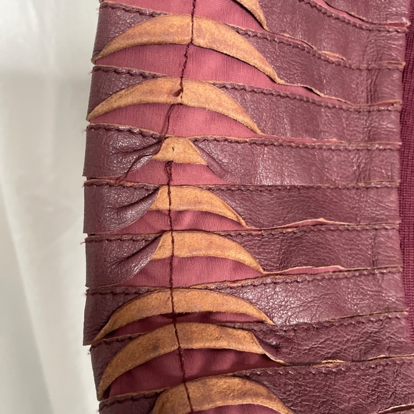 Wine coloured leather jacket. Size 8 - Picture 3 of 10